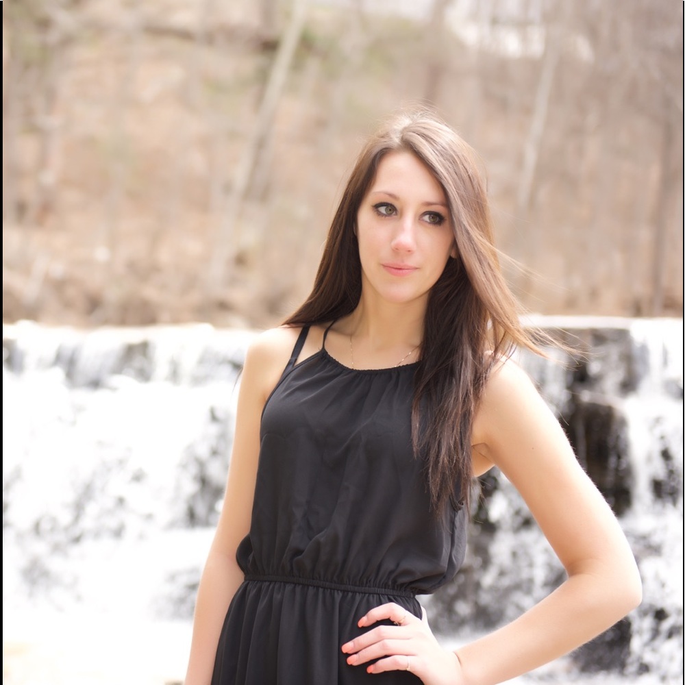 Meet your Posher, Courtney
